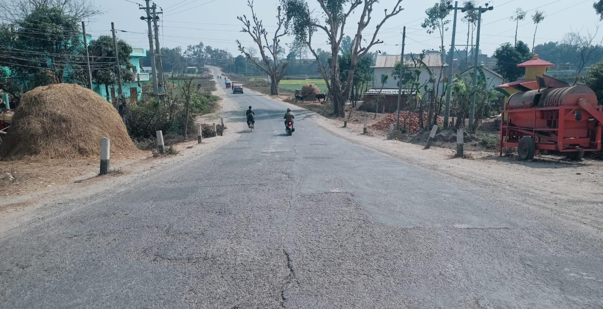 गाउँगाउँमा सडक कालोपत्र भएपछि स्थानीय खुसी