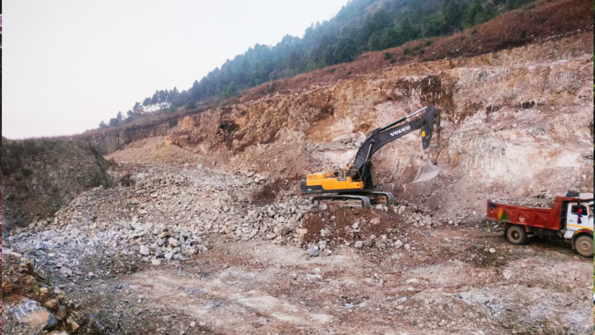 चुनढुङ्गा खानी अवैध सञ्चालन, उत्खनन कार्य रोकियो