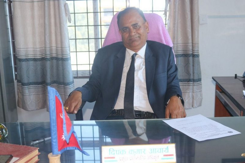 कार्यालयमा ‘बबाल’ मच्चाउने प्रमुख प्रशासकीय अधिकृत पक्राउ