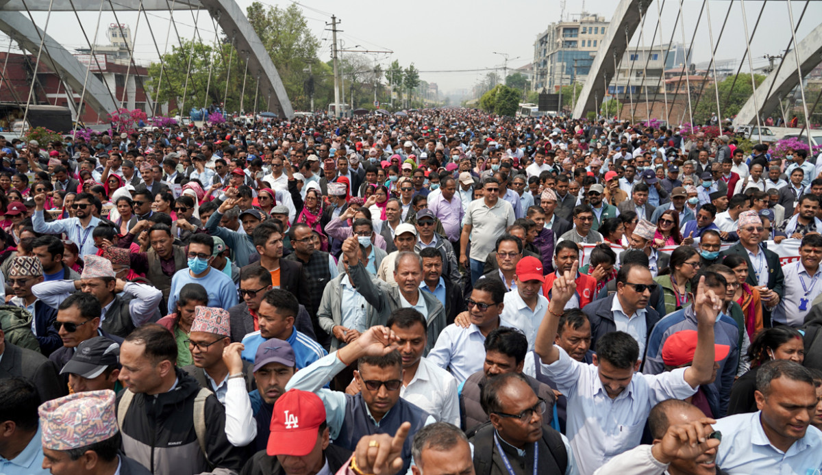 आन्दोलनरत शिक्षकहरूलाई धम्क्याएकोप्रति महासंघको आपत्ति