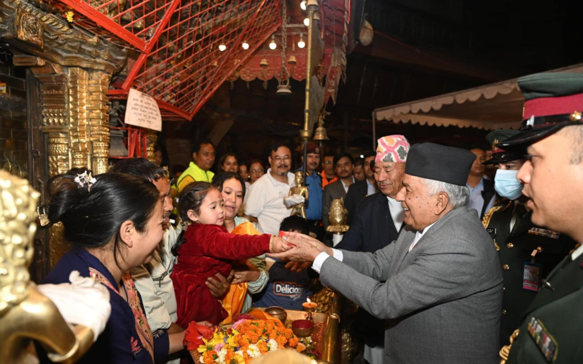 राष्ट्रपतिद्वारा सेतो मच्छेन्द्रनाथको दर्शन