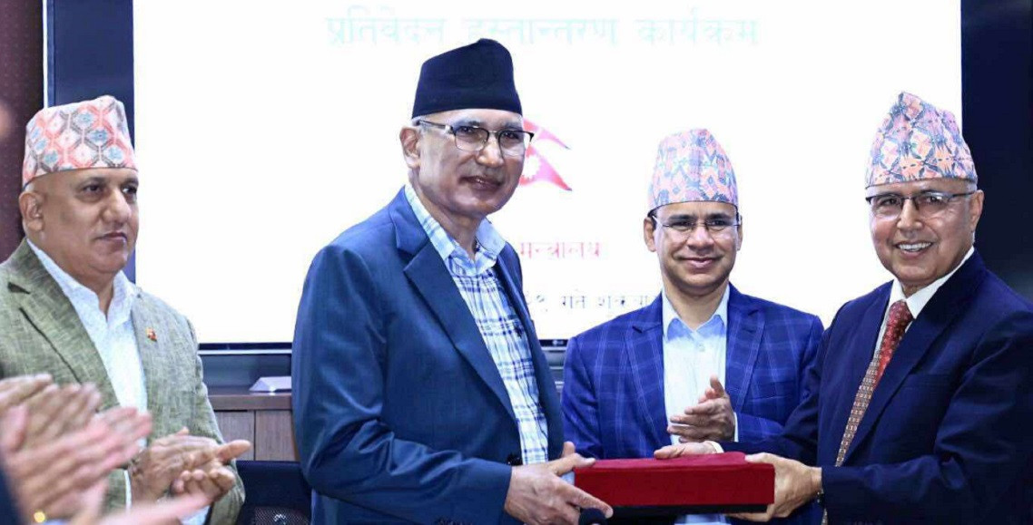 राजनीतिक दललाई सरकारी कोषबाटै अनुदान दिन आयोगको सुझाव