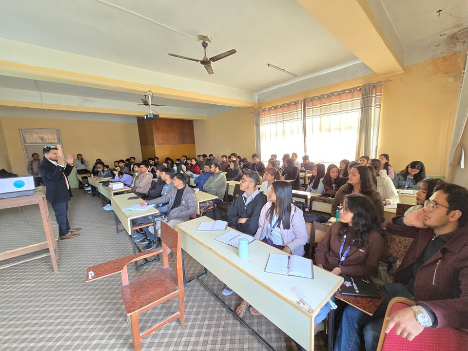 नागरिक स्टक डिलर कम्पनीद्वारा वित्तिय सचेतना कार्यक्रम संचालन, त्रिविमा एमबिए अध्ययनरत विद्यार्थीहरुको सहभागीता