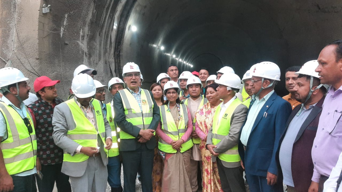 सिद्धार्थ सुरुङमार्ग समयमै निर्माण हुन्छः अर्थमन्त्री पौडेल