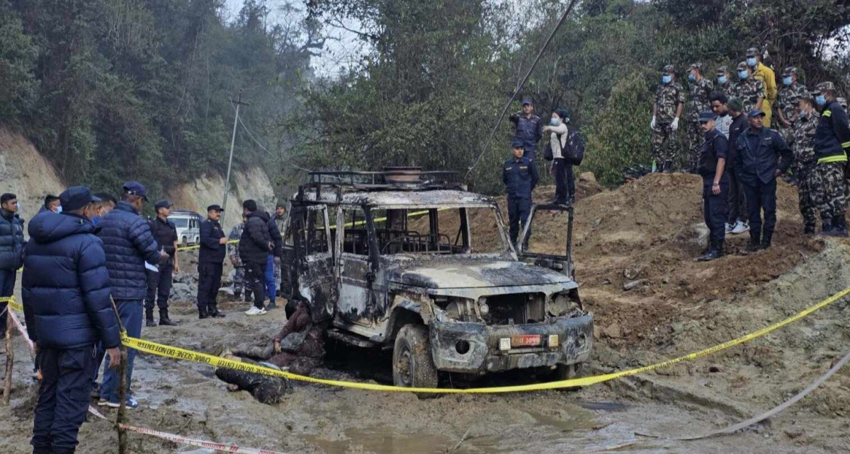 पाथीभरा दर्शनका जाँदै गरेको एक जीपमा करेन्ट लागेर चारजनाको मृत्यु