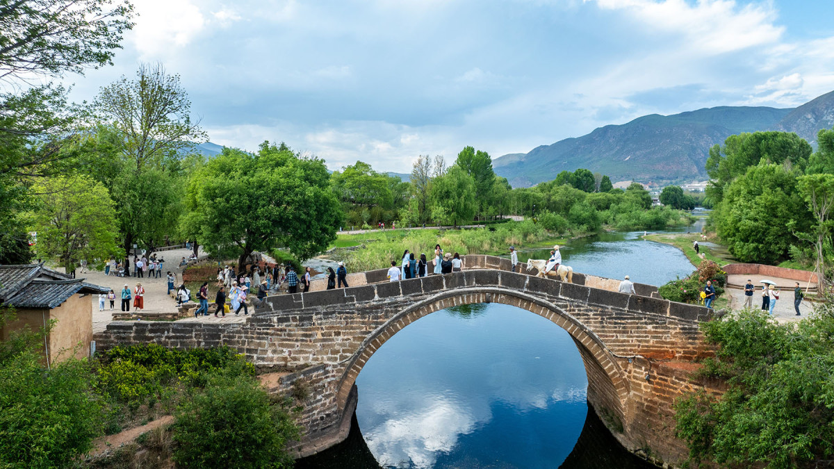 (Culture&Life)+CHINA-YUNNAN-SHAXI+TOWN-TOURISM+(CN)XxjpbeE007488_20250427_PEPFN0A001.jpg