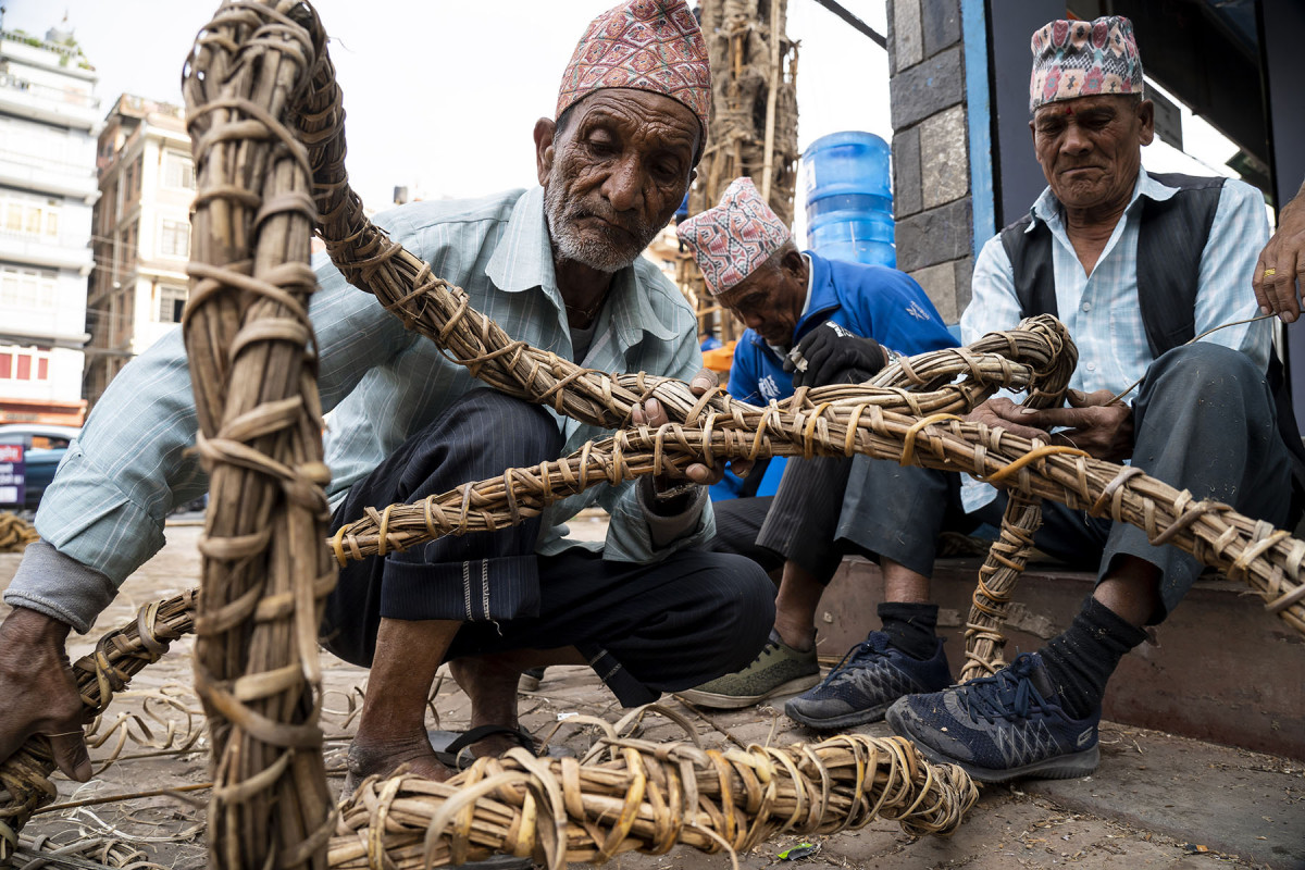 NEPAL-LALITPUR-RATO+MACHHINDRANATH+FESTIVAL-PREPARATIONXxjpbeE007357_20250427_PEPFN0A001.jpg