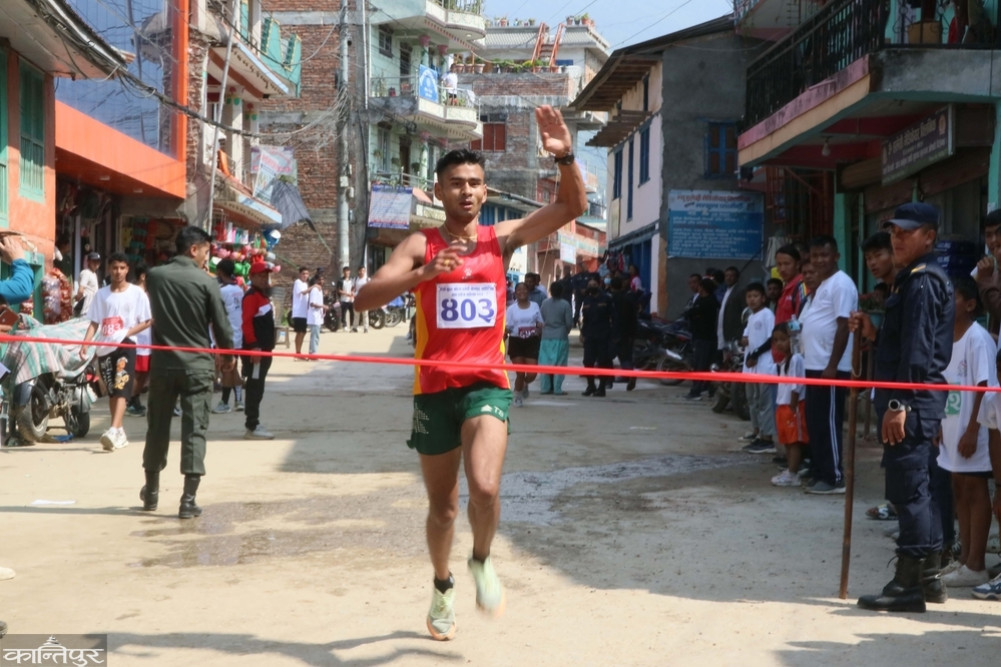 नेपाली सेनाका पूर्णलक्ष्मी र सञ्जयलाई खुला हाफ म्याराथनको उपाधि