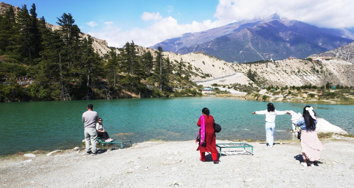 पर्यटक लोभ्याउने मुस्ताङको ‘ढुम्बाताल’