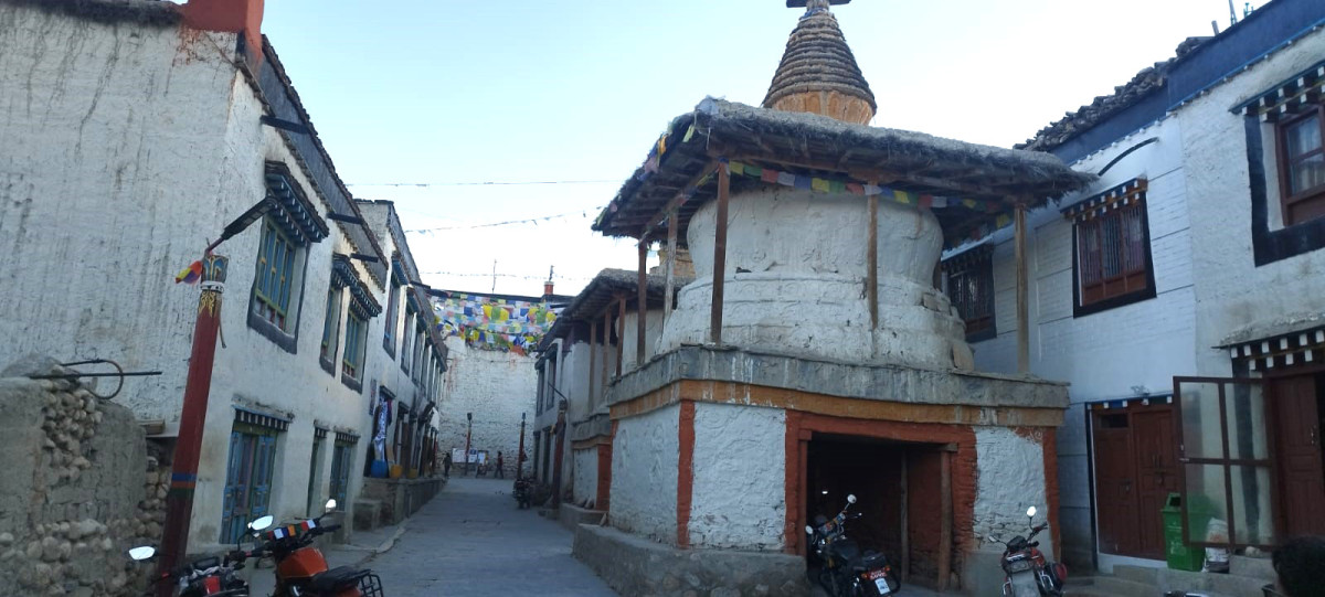 संरक्षणको प्रतीक्षामा लोमान्थाङको टास्सी ध्याफेल दरबार