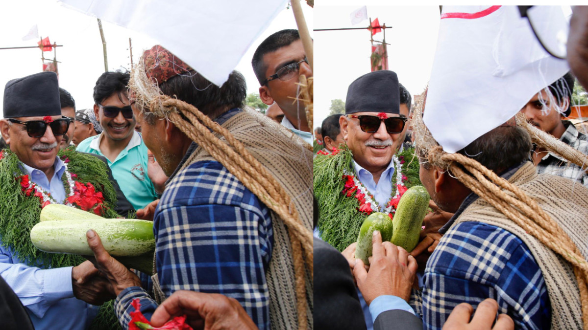 दैलेखमा प्रचण्डलाई काँक्रो उपहार (फोटोफिचर)