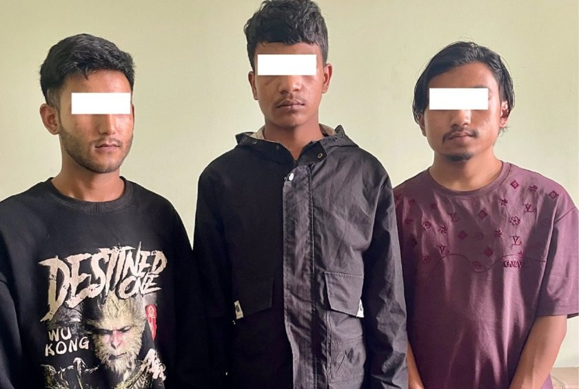 कुटपिट गरेर मोबाइल लुट्ने ३ जना पक्राउ