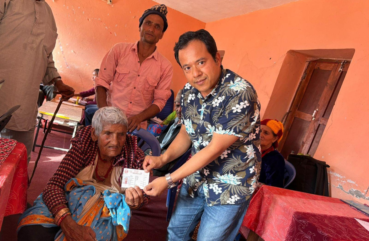 ९७ वर्षीया भट्टले नागरिकता पाउँदा...