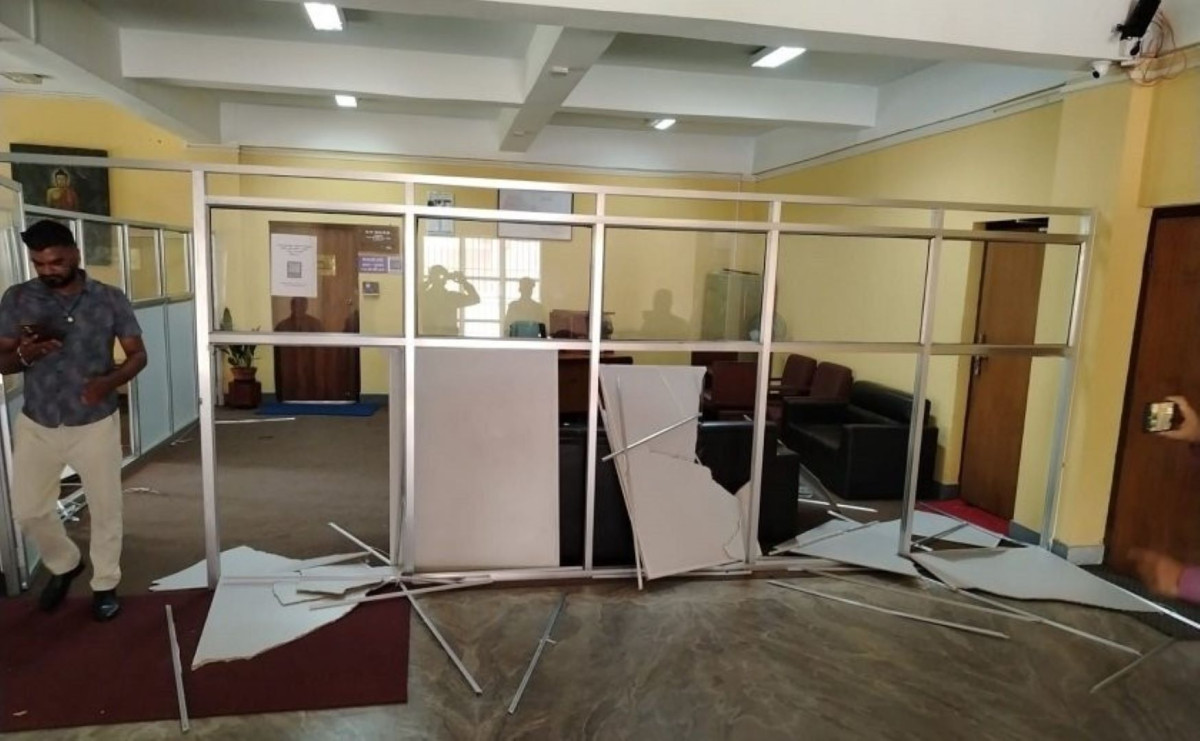 त्रिवि उपकुलपति कार्यालय तोडफोड गर्नेविरुद्ध जाहेरी