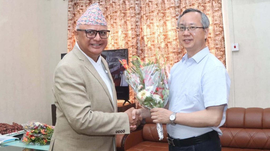 मुख्यमन्त्री कार्की र चीनका राजदूत सोङबीच शिष्टाचार भेटवार्ता