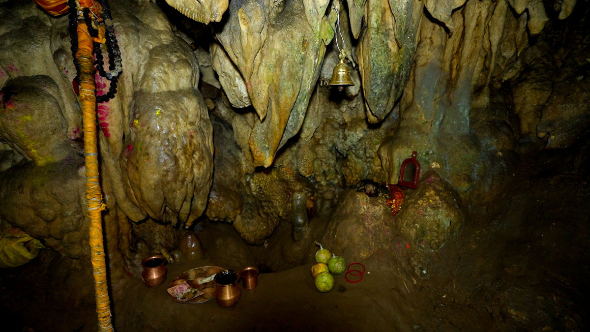 सिद्धेश्वर गुफा