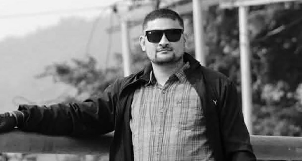 मोटरसाइकल नालामा खस्दा युवकको गयो ज्यान