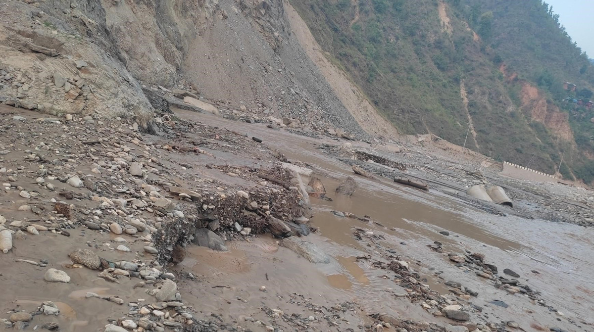 काभ्रेको विपि राजमार्ग अवरुद्ध