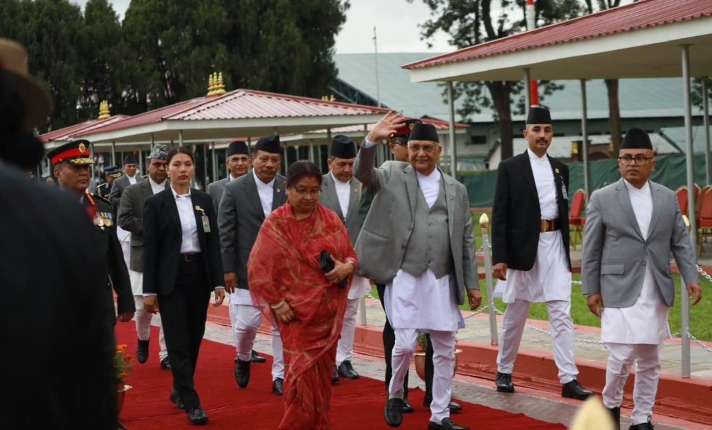 स्पेनबाट फर्किदा किन बोलेनन् प्रधानमन्त्री?