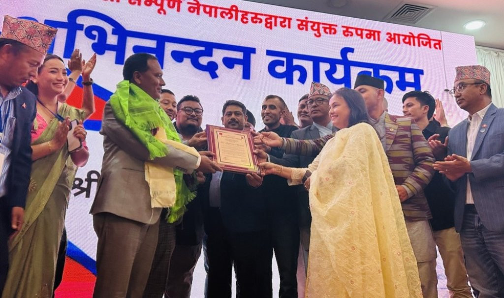 बहराइनमा कुलमान घिसिङलाई नागरिक अभिनन्दन