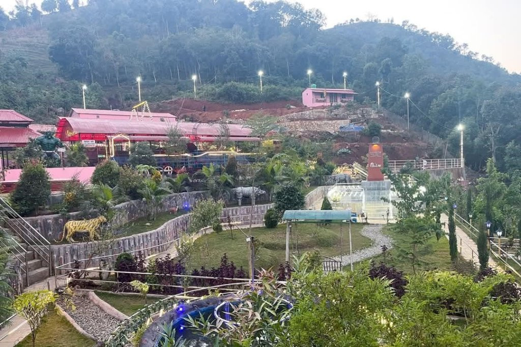 पर्यटकीय केन्द्र बन्दै ‘तीनखोले मन्दिर’