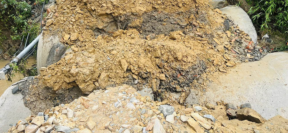 नाला र भक्तपुर सडक फेरि अवरुद्ध