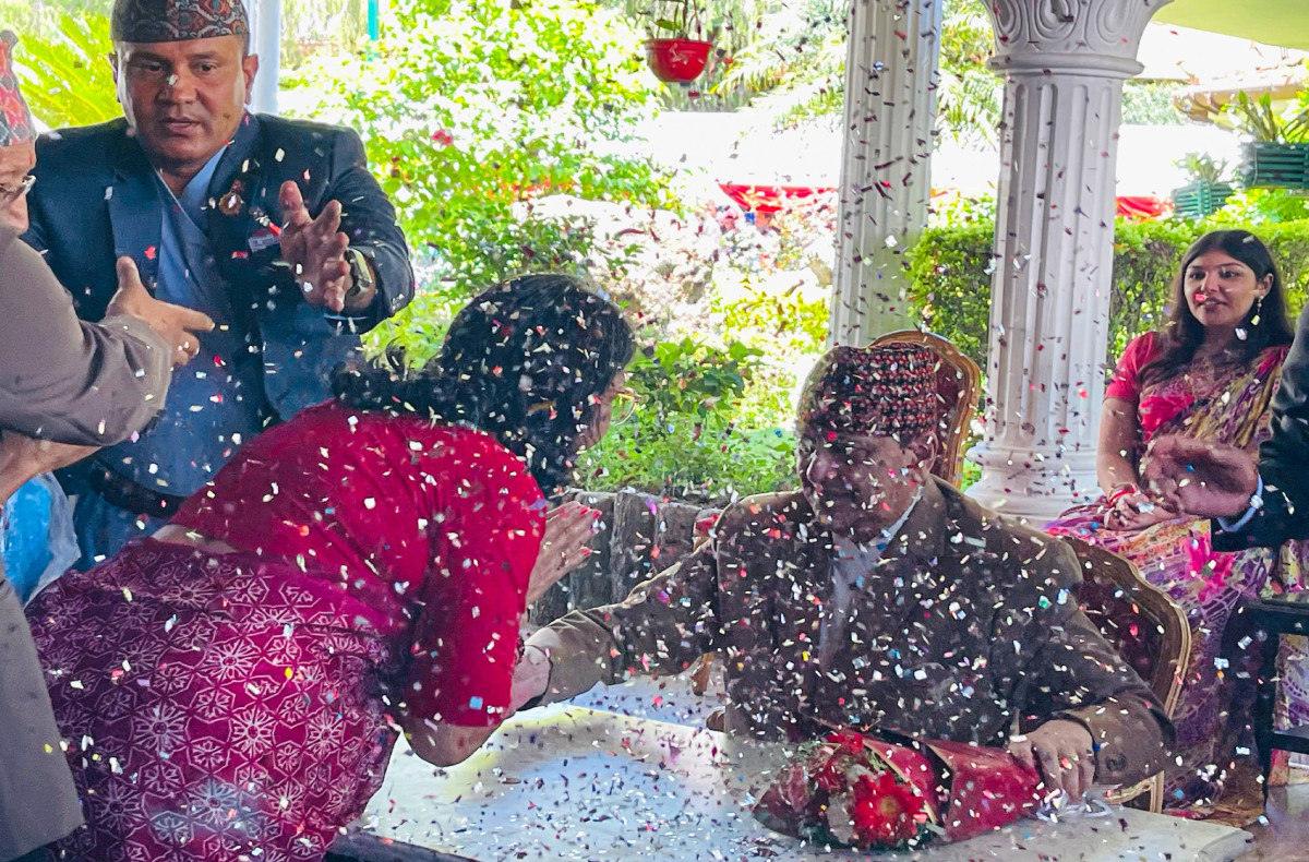 जन्मदिन मनाउन व्यस्त पूर्वराजा ज्ञानेन्द्र शाह(फोटोफिचर)