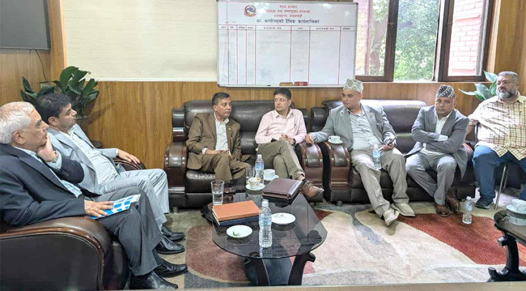 आन्दोलनरत डाक्टर र सरकारबीच आज साँझ वार्ता