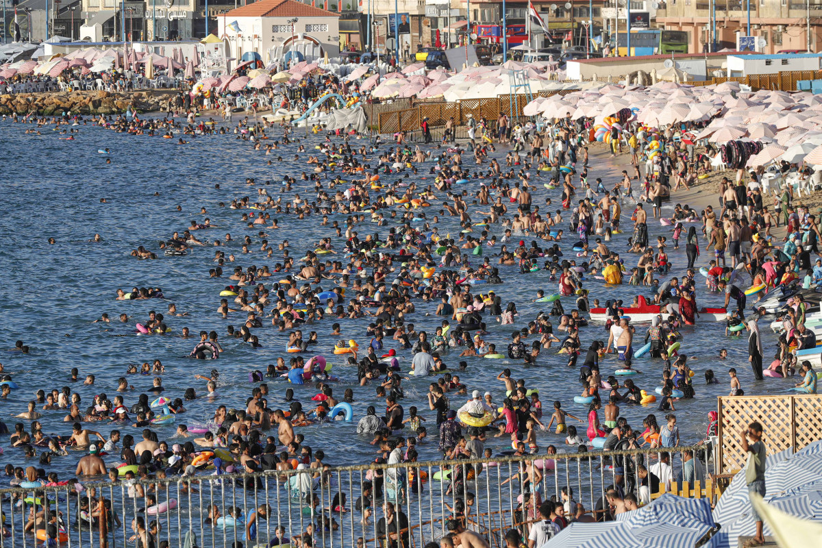 Egypt Endures Intense Heatwave as Temperatures Soar
