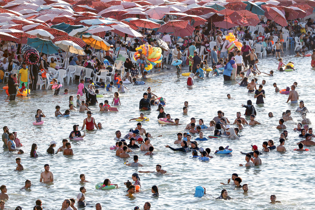 EGYPT-ALEXANDRIA-HEATWAVECnyztpE007017_20250717_PEPFN0A001.jpg