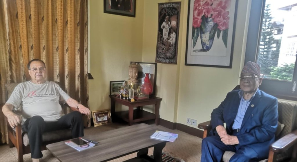 झलनाथ खनाल र वामदेव गौतमबीच डल्लुमा भेटवार्ता