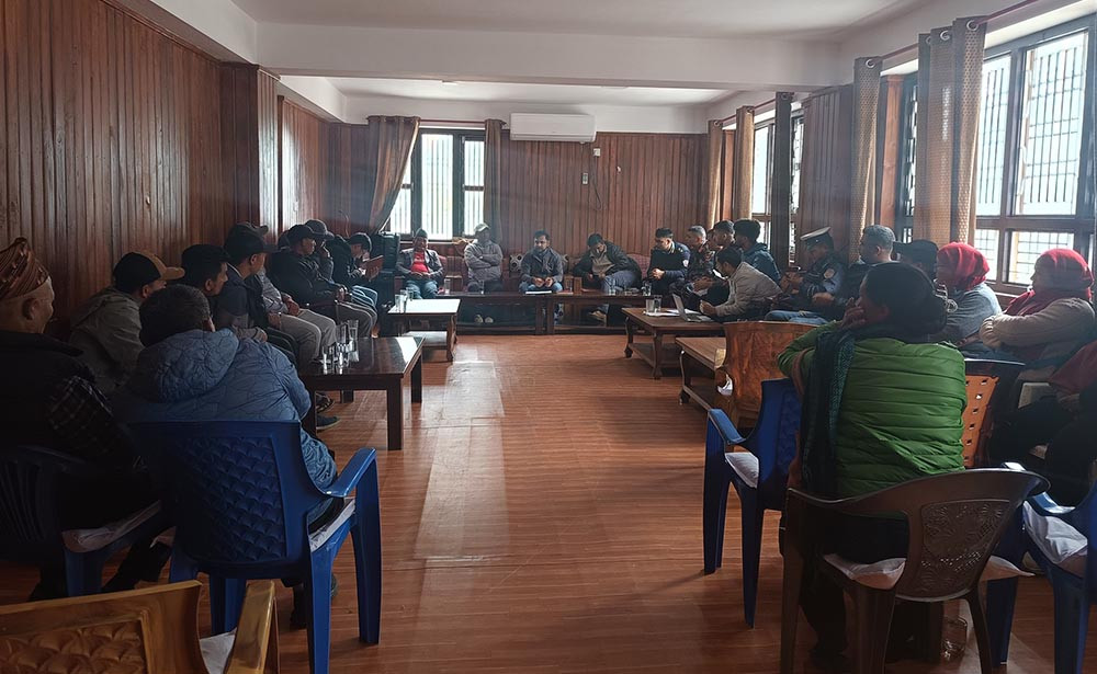 मनाङमा सार्वजनिक यातायातको भाडा आधा घटाइयो, अब कहाँको कति पर्छ?